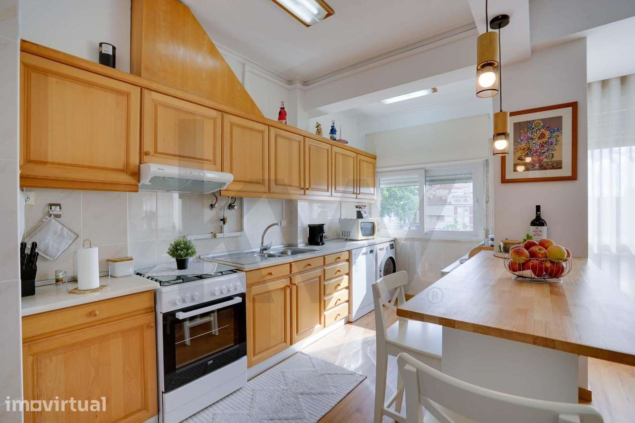 APARTAMENTO T3 RENOVADO EM ODIVELAS - Grande imagem: 2/27