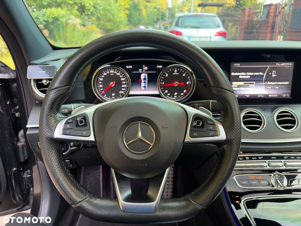 Mercedes-Benz Klasa E - 15