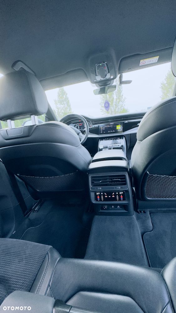 Audi Q8 - 30