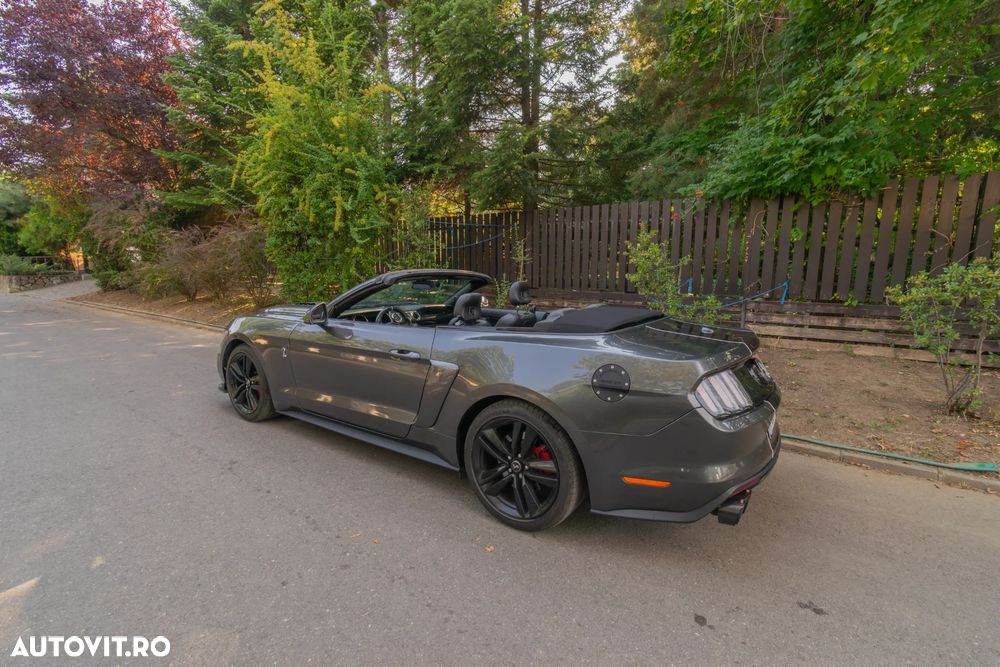 Ford Mustang - 23