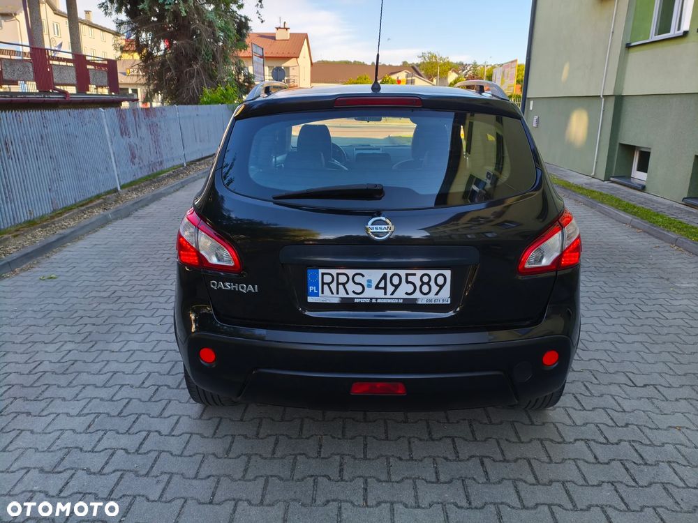 Nissan Qashqai 2.0 dCi 4 x 4 DPF tekna - 5