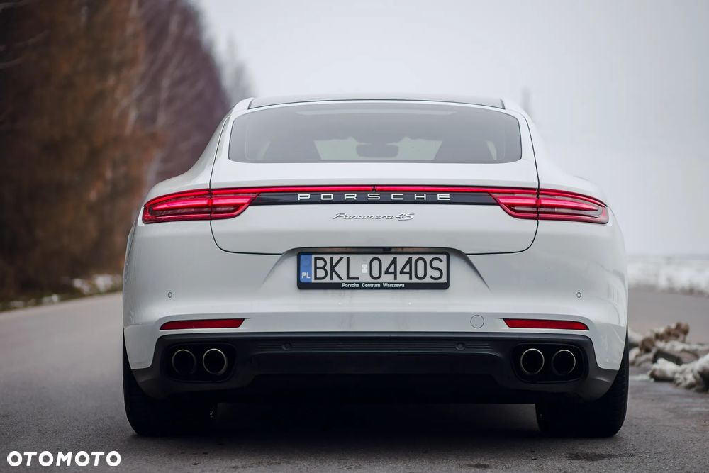 Porsche Panamera 4S - 17