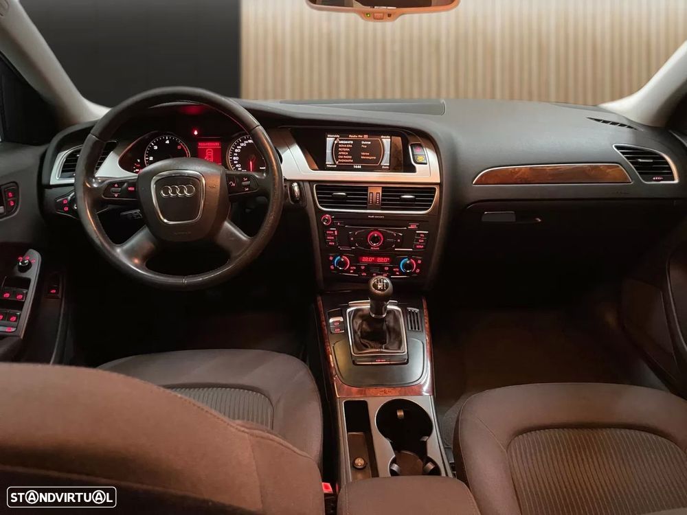 Audi A4 2.0 TDI Business Line Advance - 8