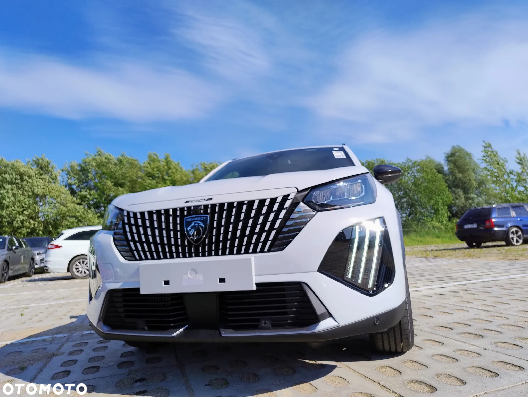 Peugeot 2008 PureTech 100 Allure S&S BVM6 - 36