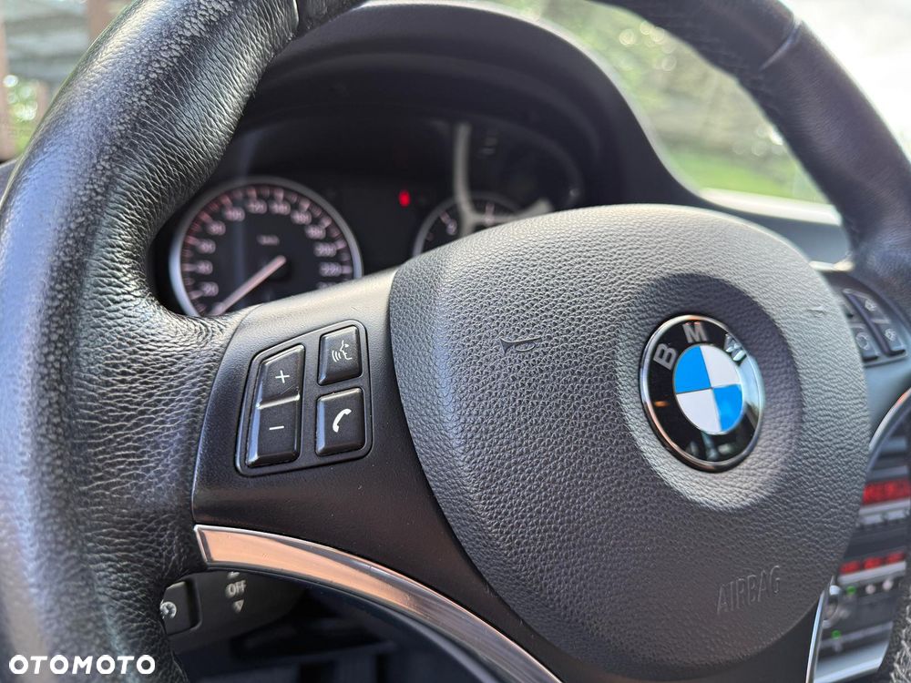 BMW Seria 3 ver-320d-dpf - 25