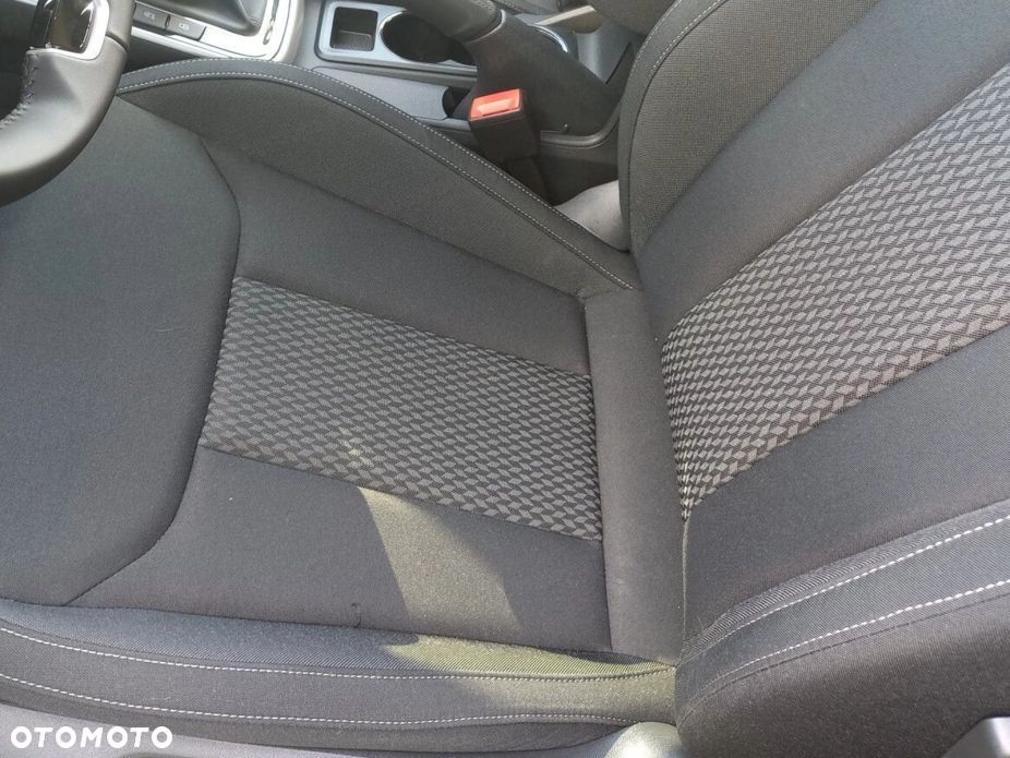 Skoda Fabia 1.0 TSI Drive DSG - 5