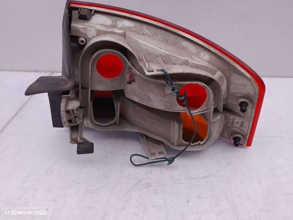 Farolim esquerdo AUDI A4 (8K2, B8) - 2