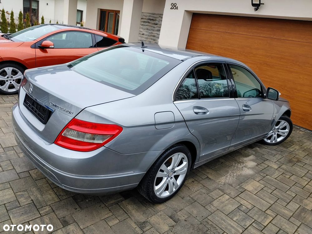 Mercedes-Benz Klasa C 180 Kompressor Avantgarde - 17