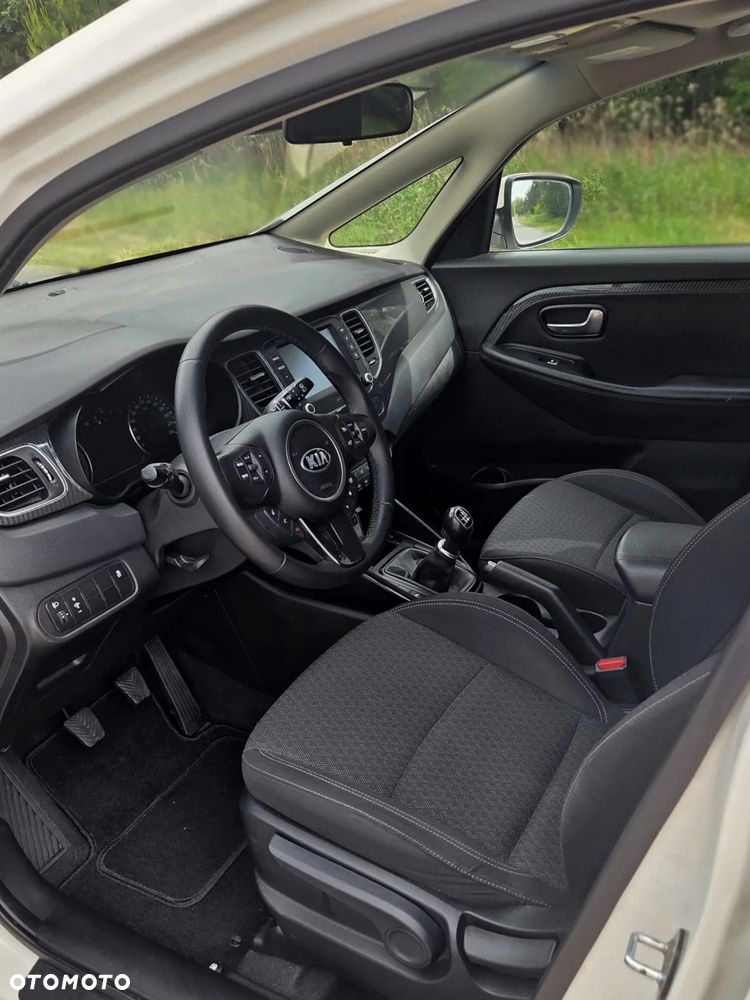 Kia Carens 1.7 CRDi M 7os - 14