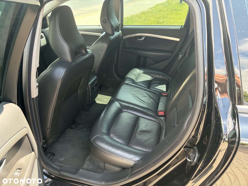 Volvo V70 2.4D Momentum - 19