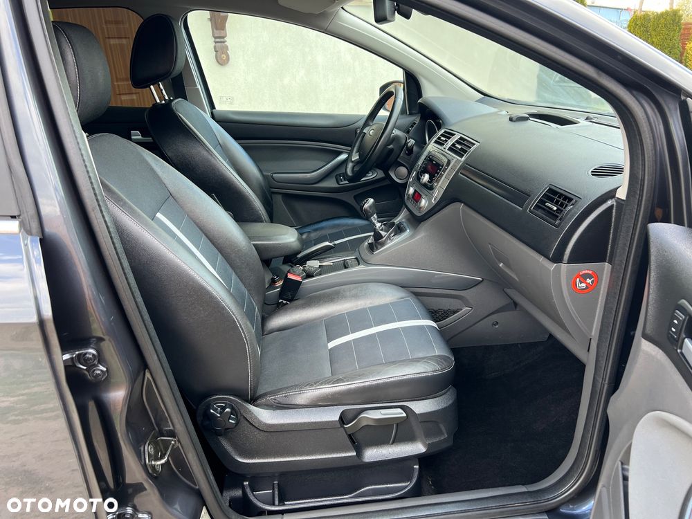 Ford Kuga - 13