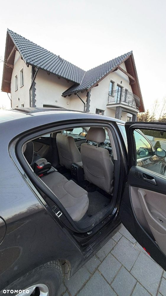 Volkswagen Passat 2.0 TDI Comfortline R-Style - 2