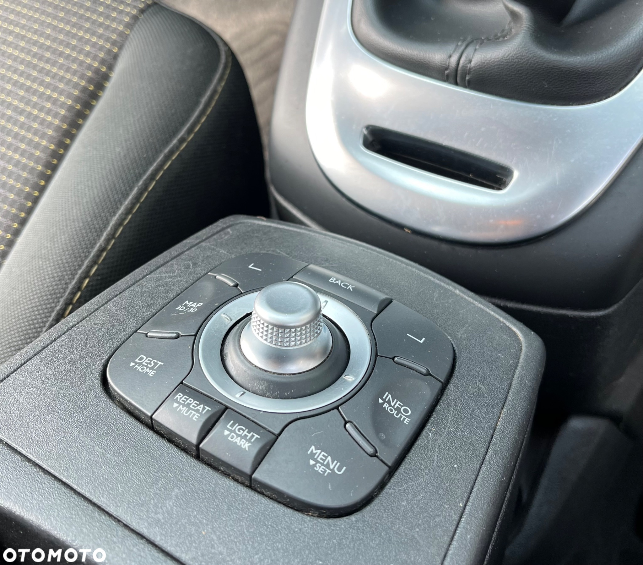 Renault Scenic 1.4 16V TCE Bose Edition - 9