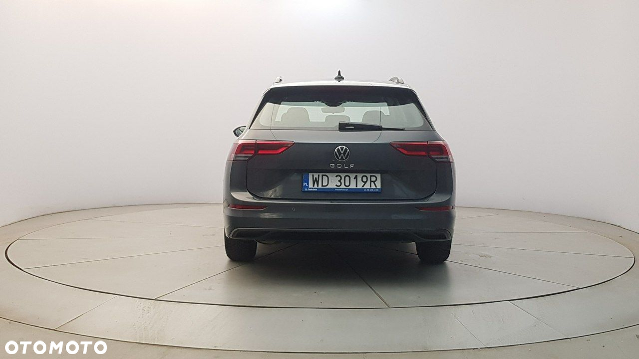 Volkswagen Golf - 6