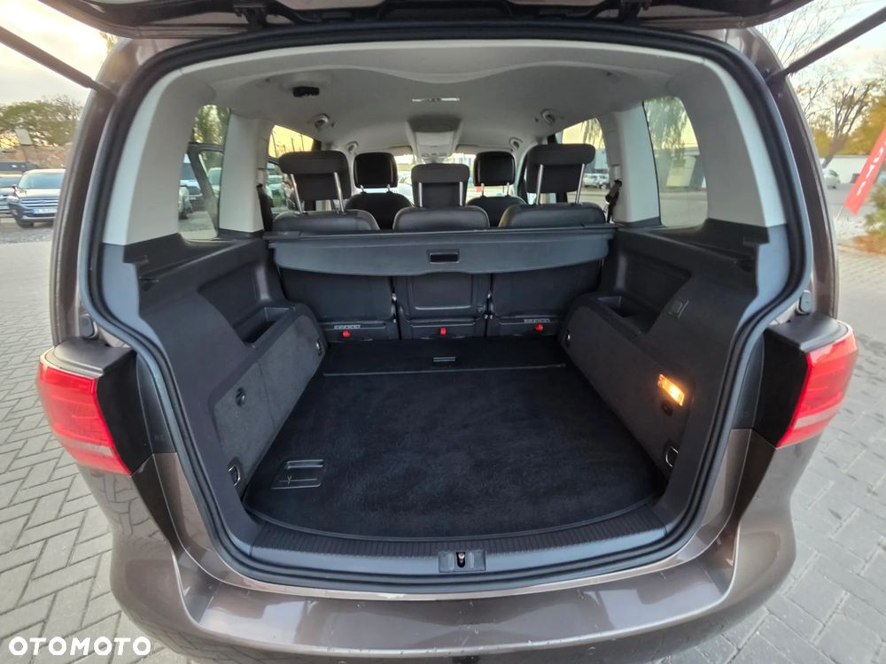 Volkswagen Touran 2.0 TDI DPF DSG Highline - 31