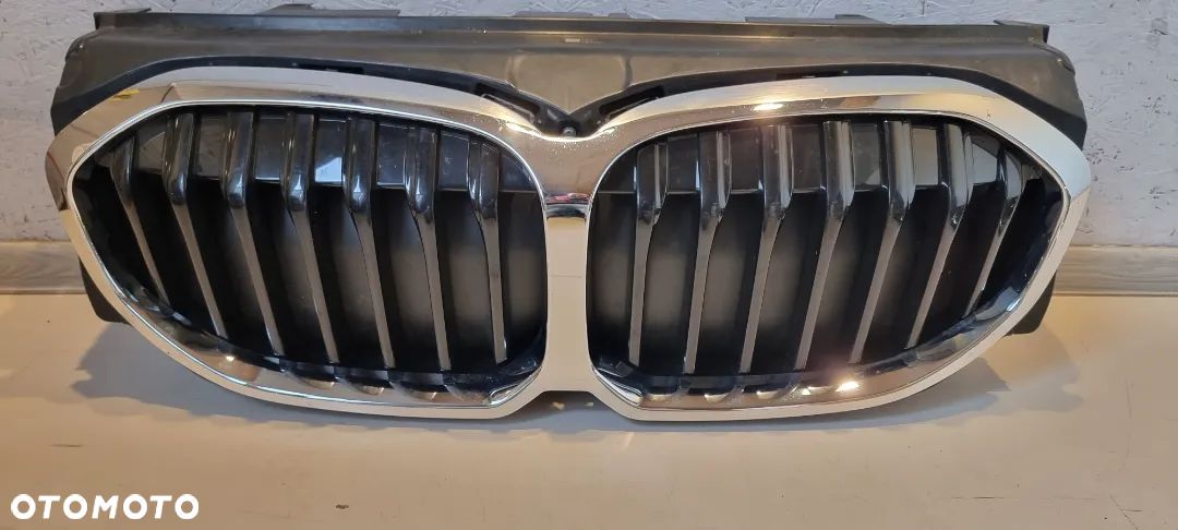 Grill nerki żaluzja el. BMW 1 F40 - 1