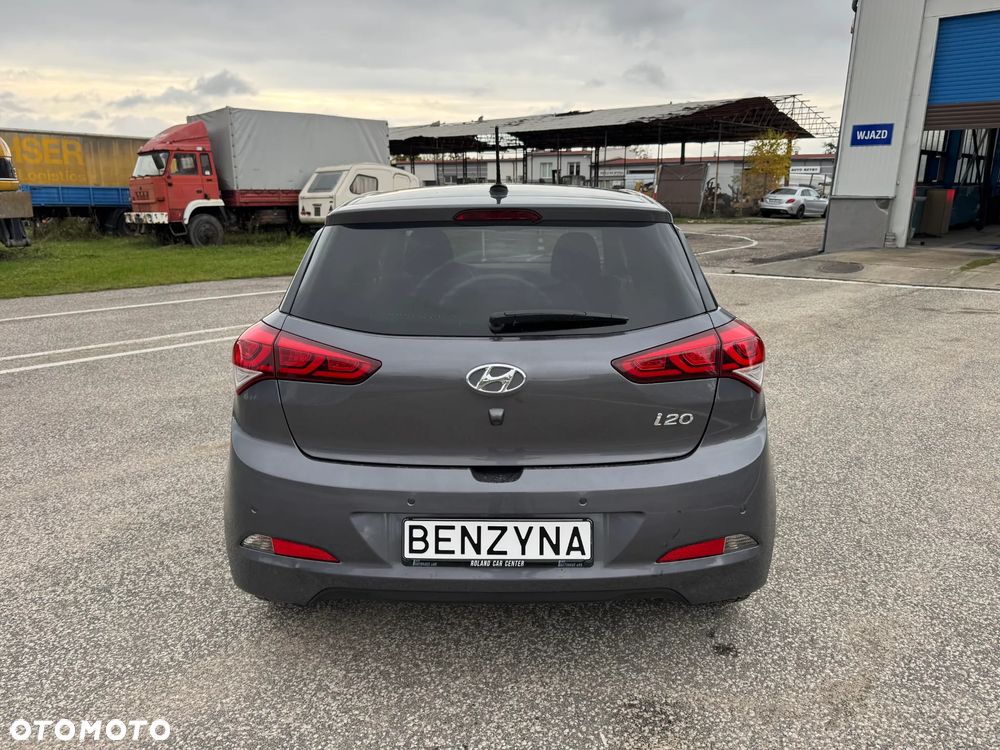 Hyundai i20 1.2 Passion Plus - 32