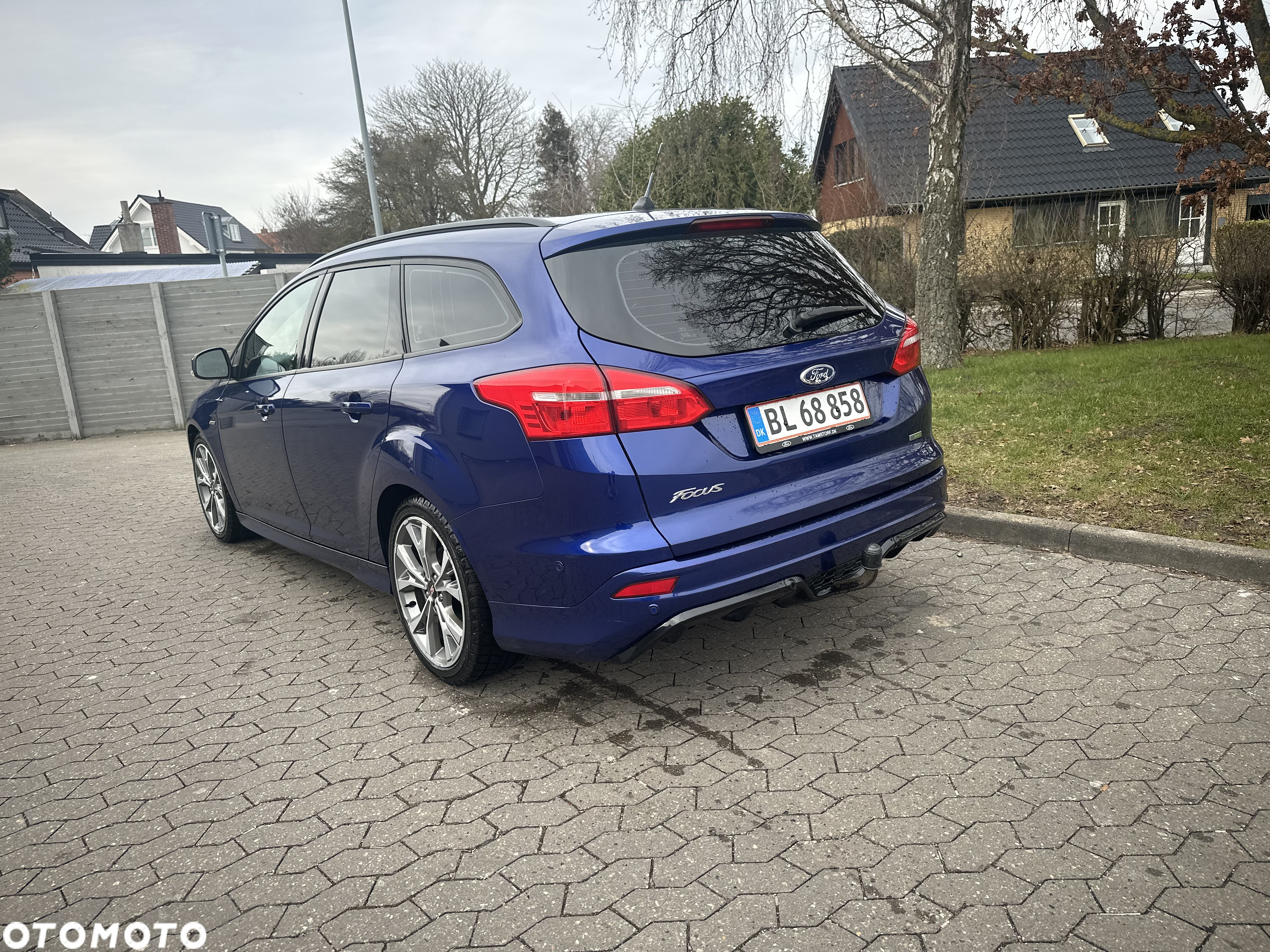 Ford Focus Turnier 1.0 EcoBoost Start-Stopp-System ST-LINE STYLE - 11