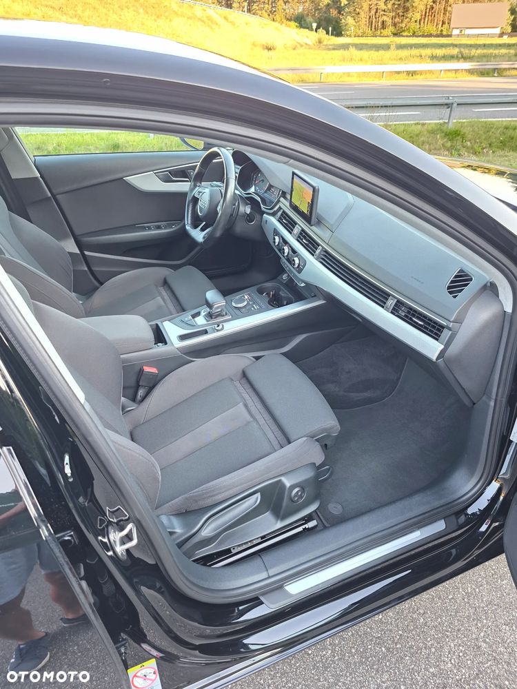 Audi A4 Limousine - 28