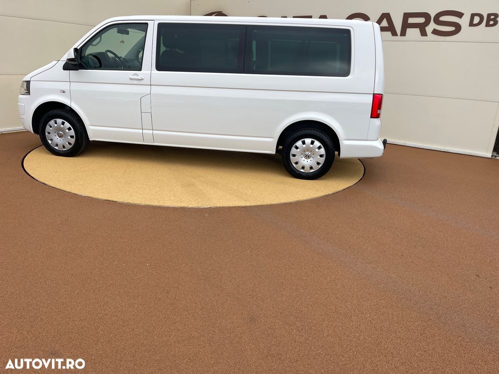 Volkswagen Caravelle - 8