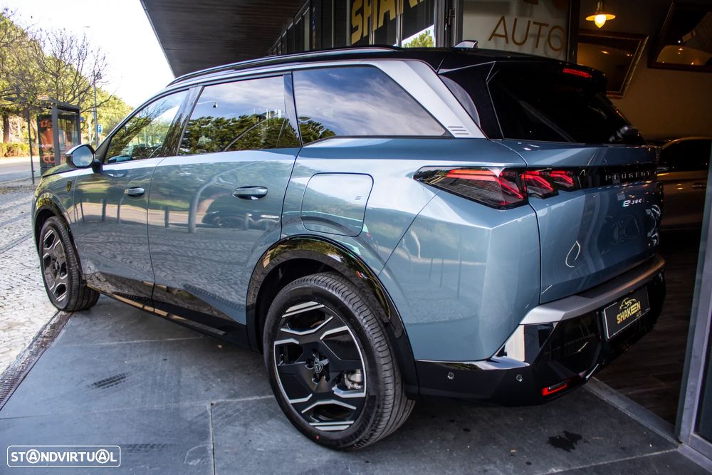 Peugeot E-5008 GT - 3