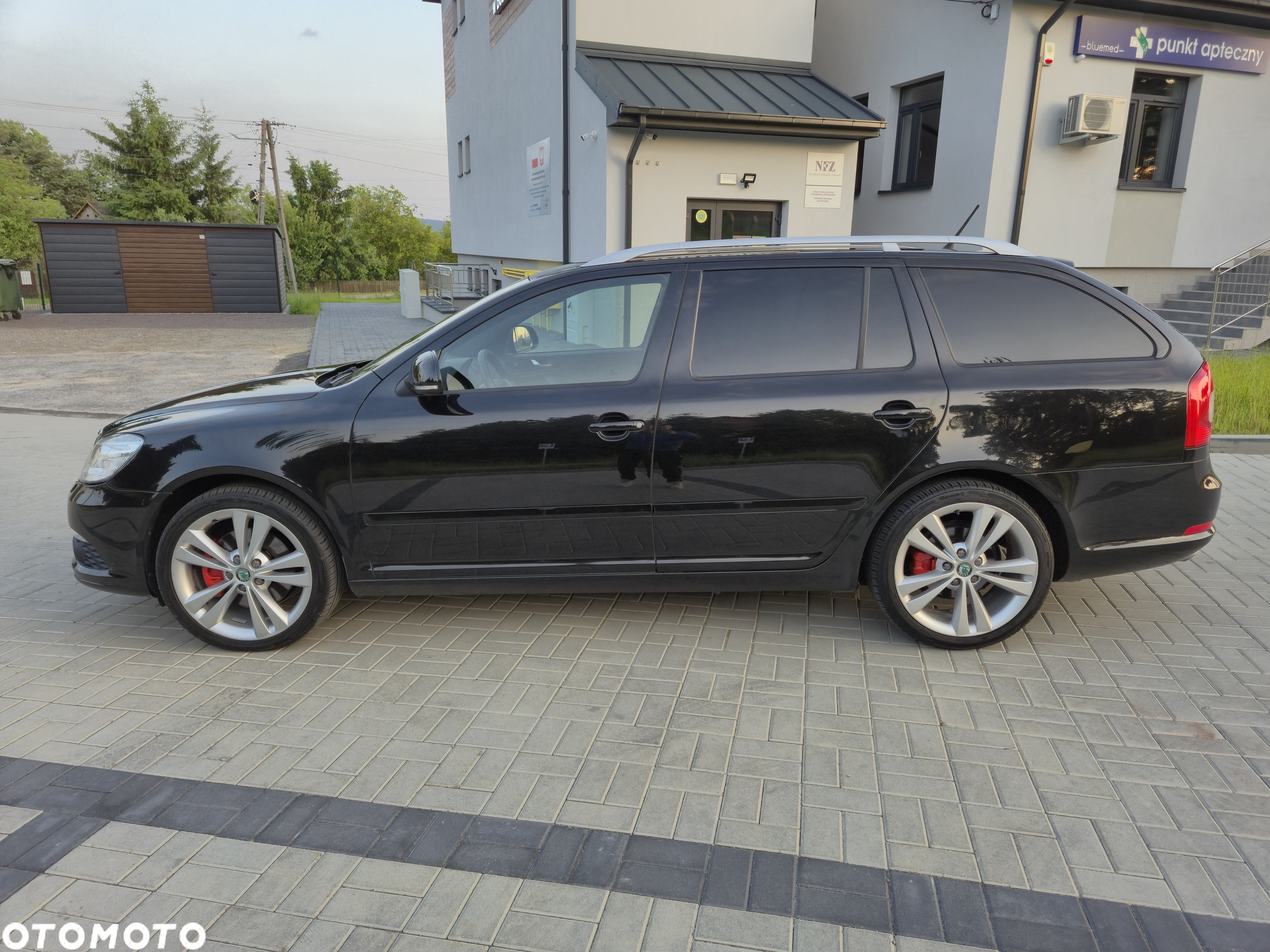 Skoda Octavia Combi 2.0 TSI RS - 9