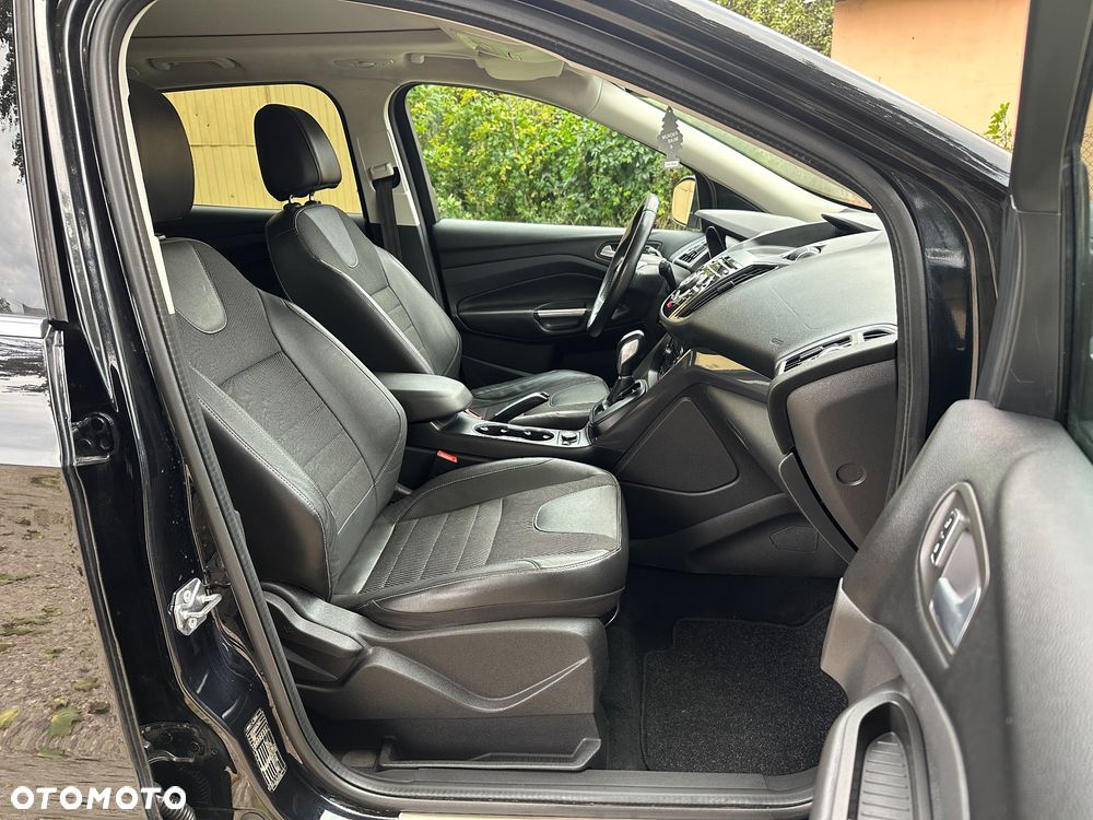 Ford Kuga 2.0 TDCi 4x4 Titanium - 23