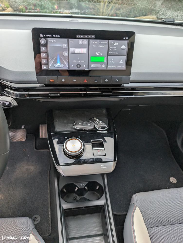 MG MG4 64 kWh Luxury - 9