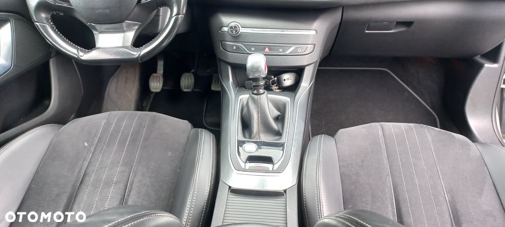 Peugeot 308 1.2 PureTech Allure S&S - 21