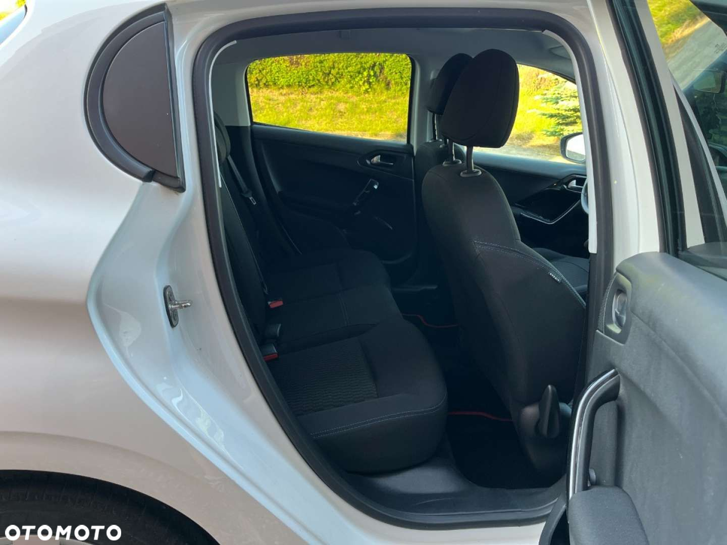 Peugeot 208 Blue-HDi 100 Stop&Start Style - 20