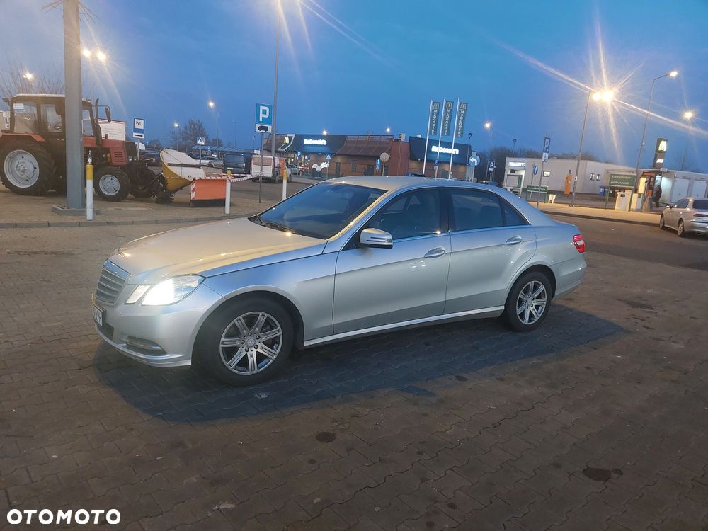 Mercedes-Benz Klasa E 200 CDI BlueEff Elegance - 1