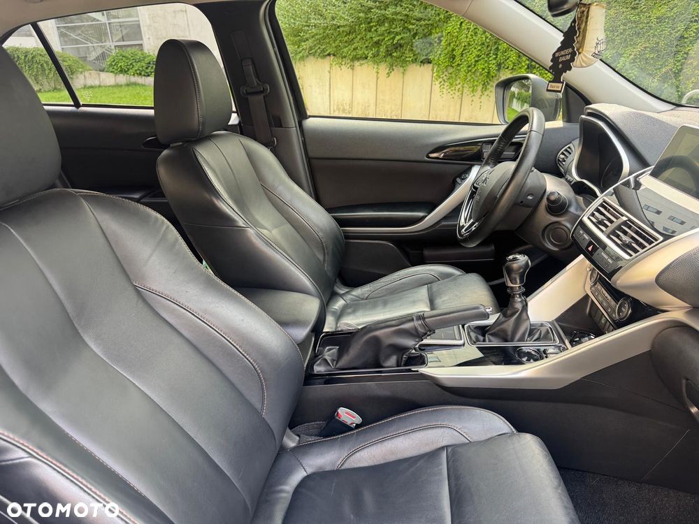 Mitsubishi Eclipse Cross - 7