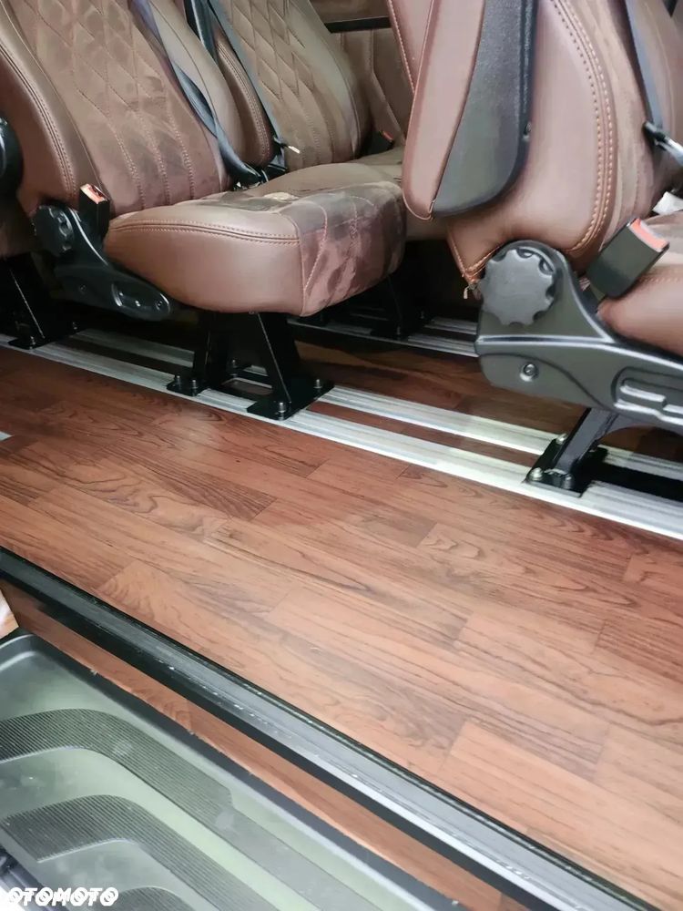 Mercedes-Benz Sprinter - 21