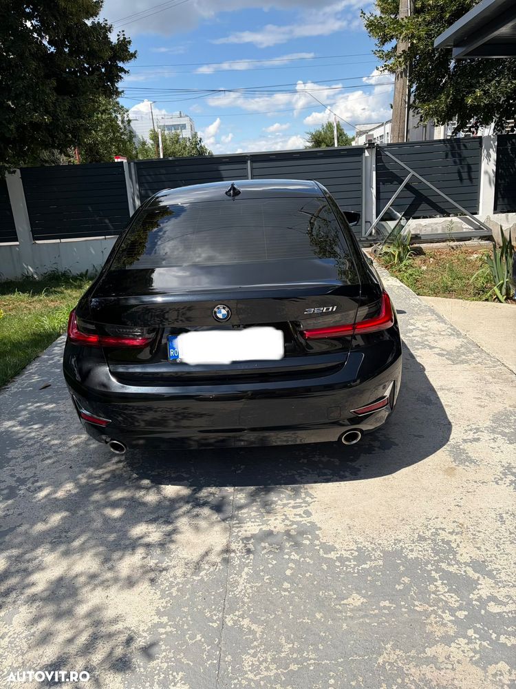 BMW Seria 3 320i AT - 6