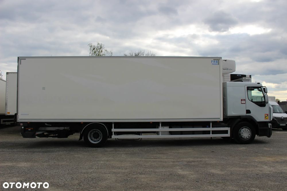 Renault D320 CHŁODNIA/*CARRIER* 1150mt /CHEREAU/TYLNE DRZWI / KAB.SYPIALNA/ EURO 6/*SERWIS FR*/ SUPER STAN - 9