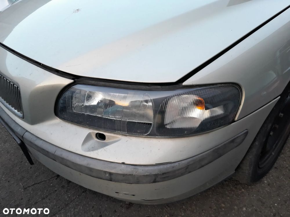 Lampa przednia lewa VOLVO V70 II 99-05r. - 2