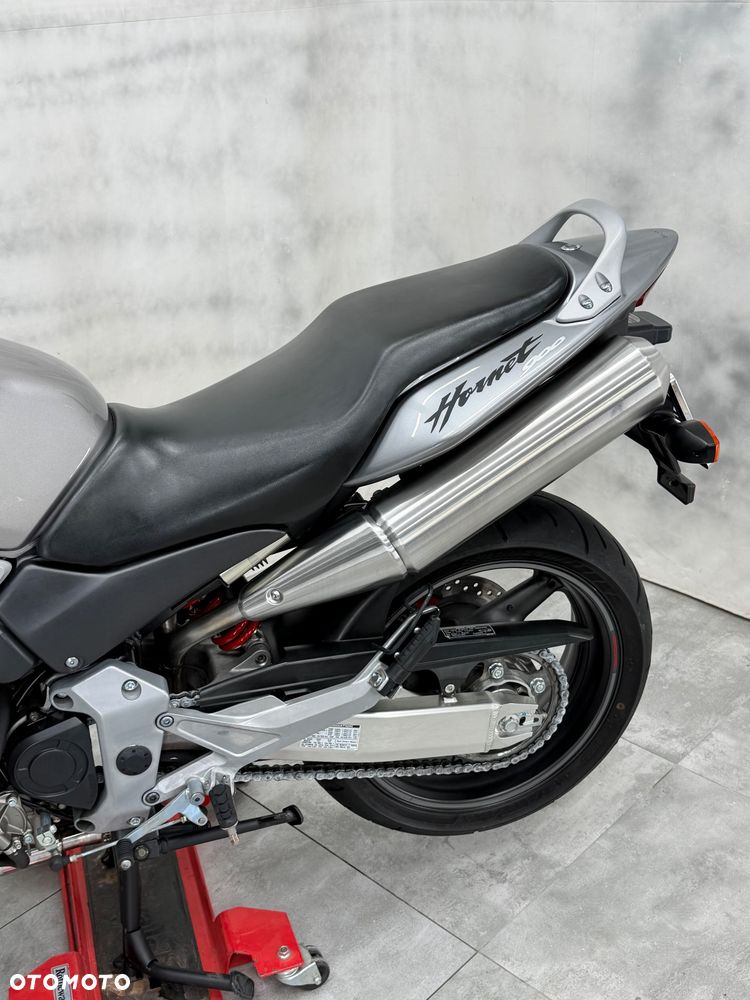 Honda Hornet - 18