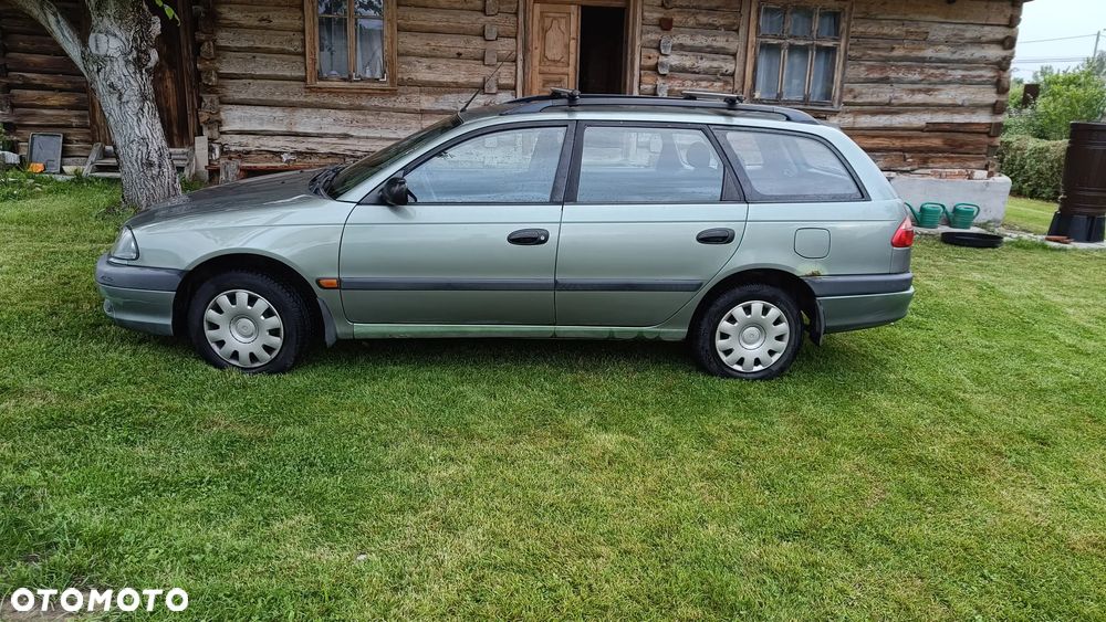 Toyota Avensis 1.6 VVT-i Terra - 5