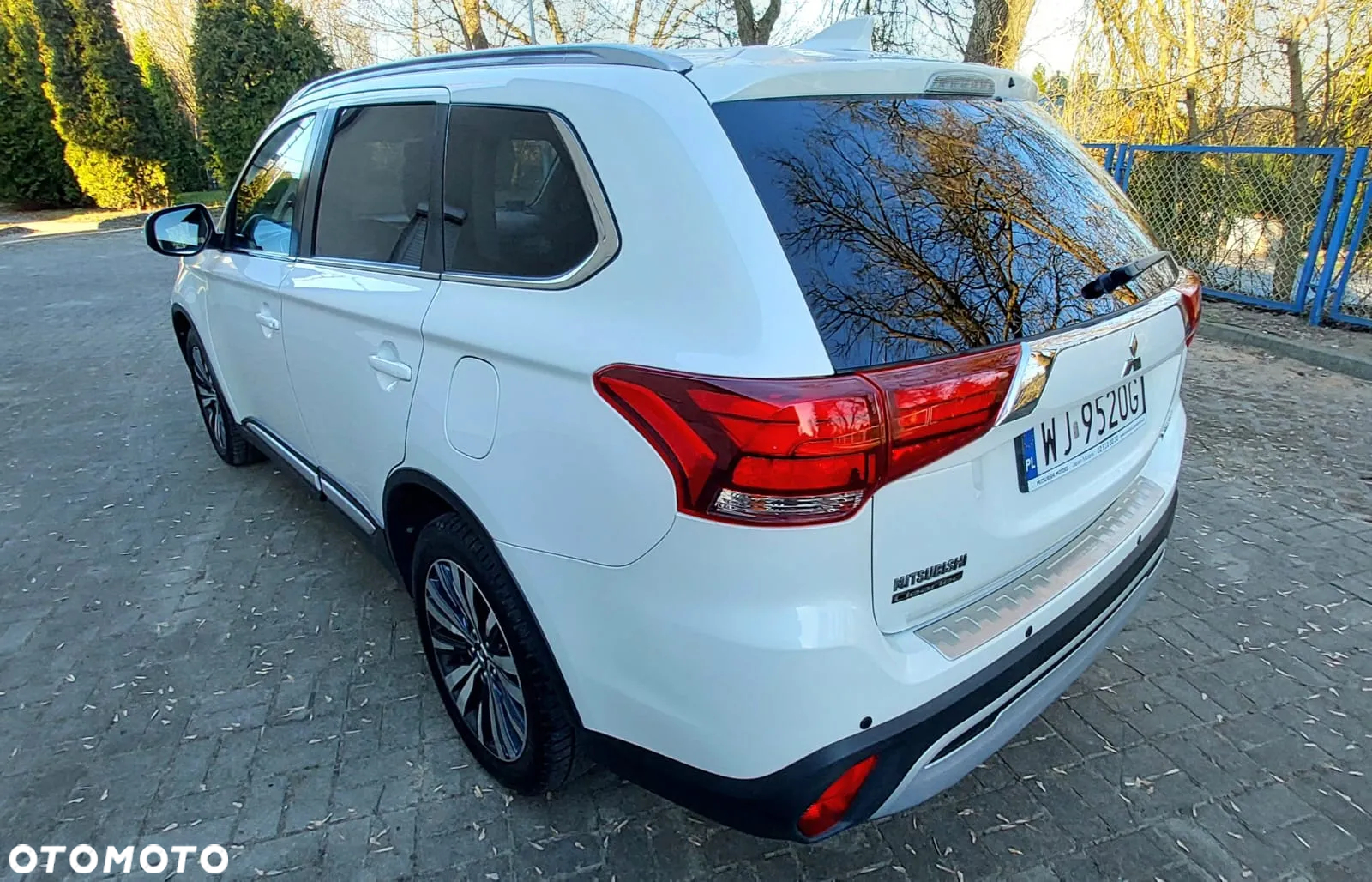 Mitsubishi Outlander 2.0 Instyle Navi 4WD CVT - 6