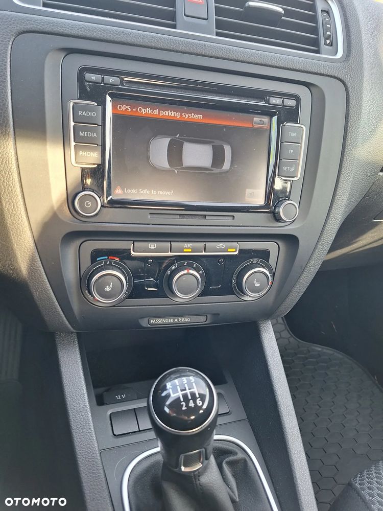Volkswagen Jetta 1.2 TSI Comfortline Perfectline - 9