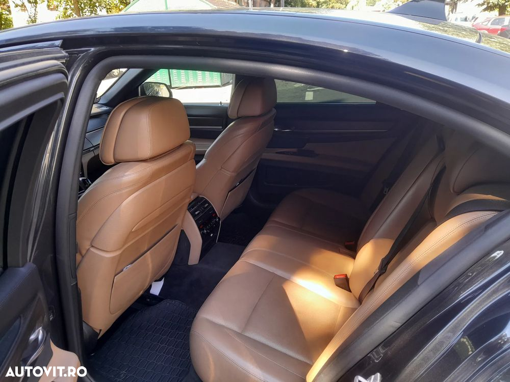BMW Seria 7 740d xDrive - 5