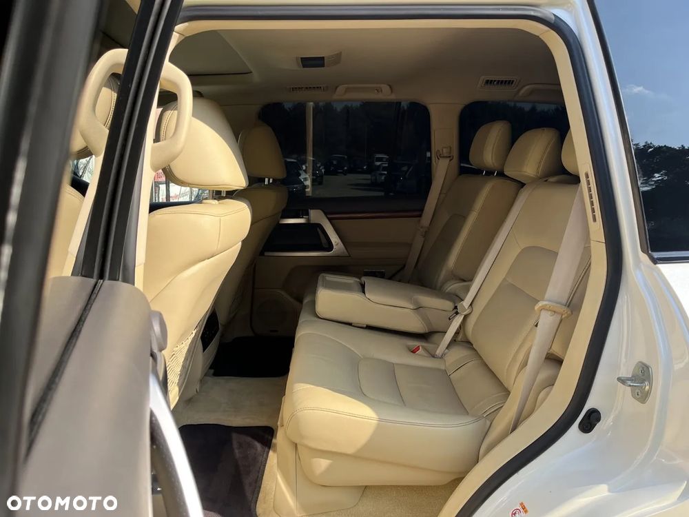 Toyota Land Cruiser LC 4.6 Prestige - 9