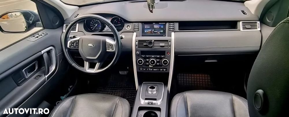 Land Rover Discovery Sport - 12