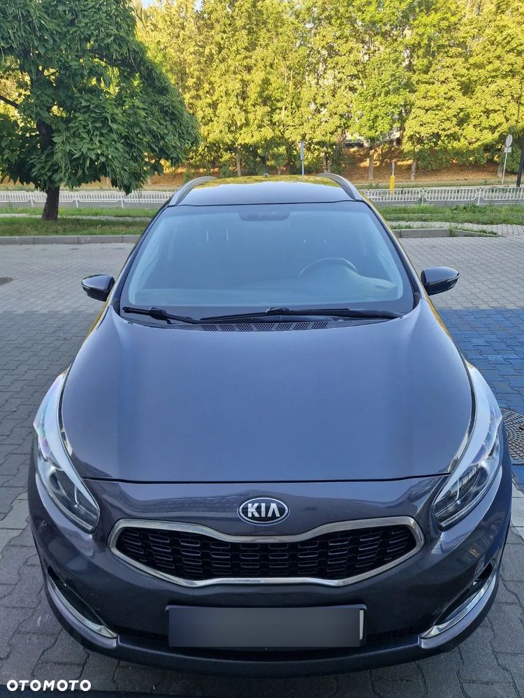 Kia Ceed 1.6 GDI L - 1