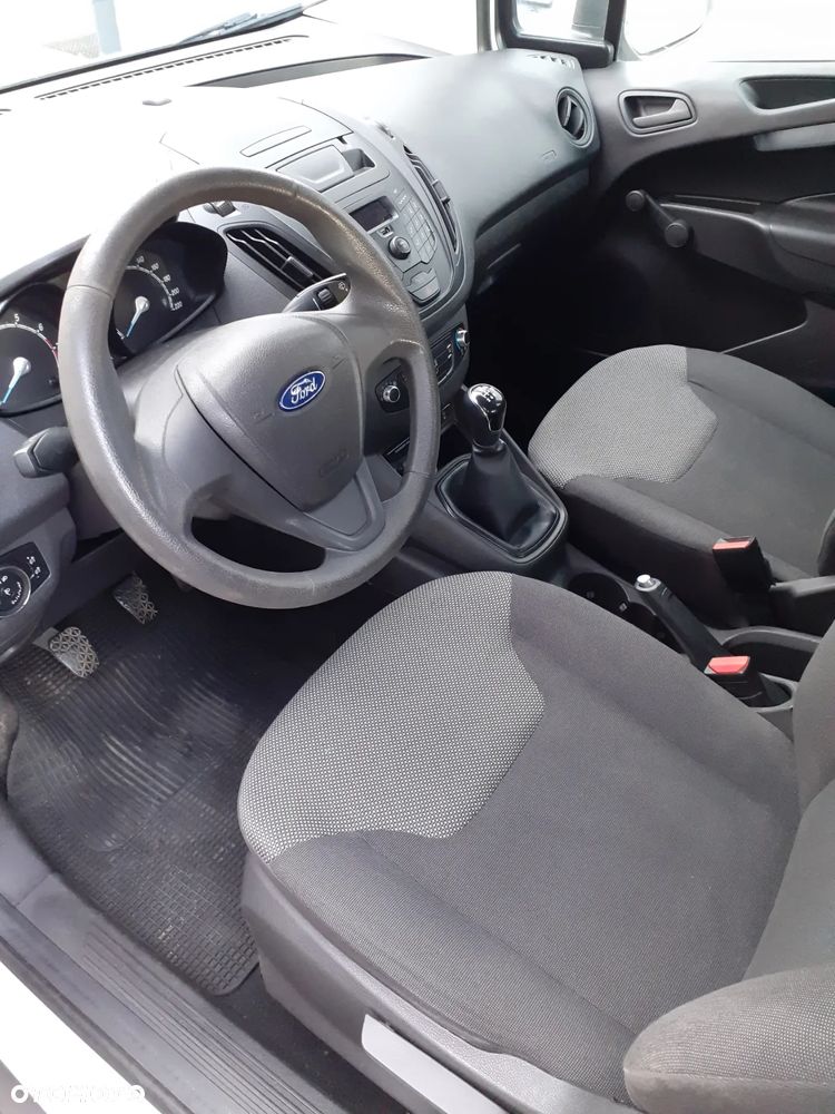 Ford Transit Courier - 6