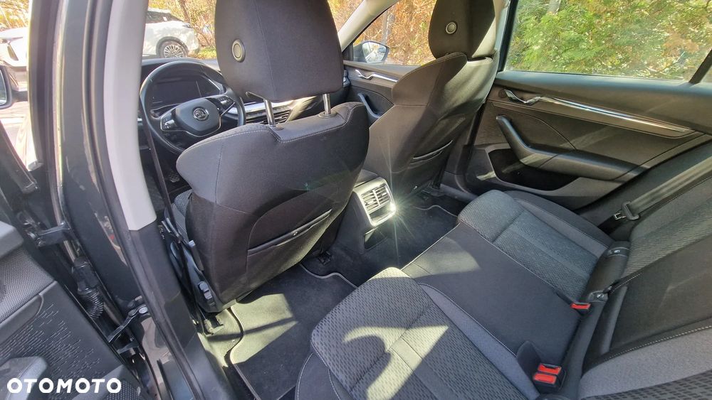 Skoda Octavia 1.5 TSI ACT Style - 10