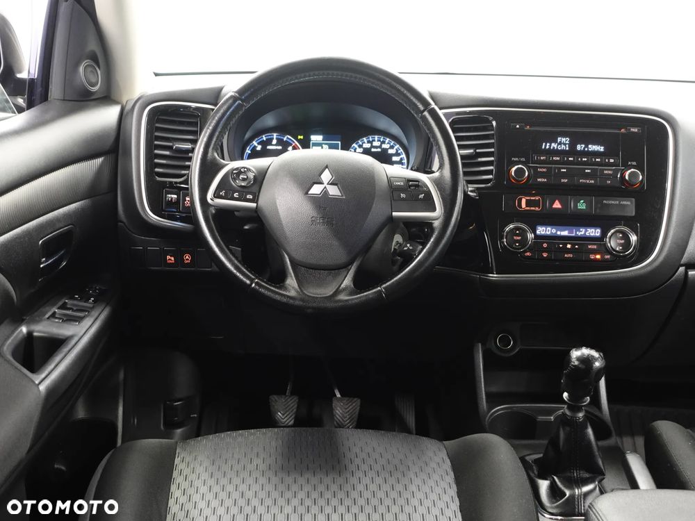 Mitsubishi Outlander 2.2 DI-D 4WD Invite - 29
