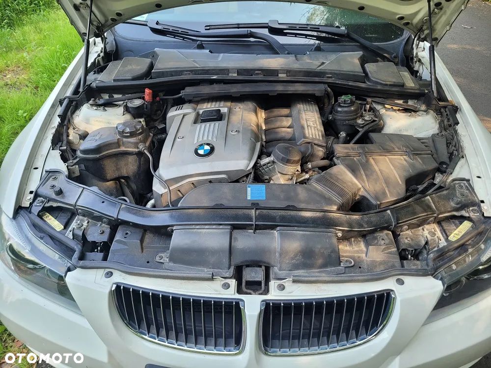 BMW Seria 3 325i - 12