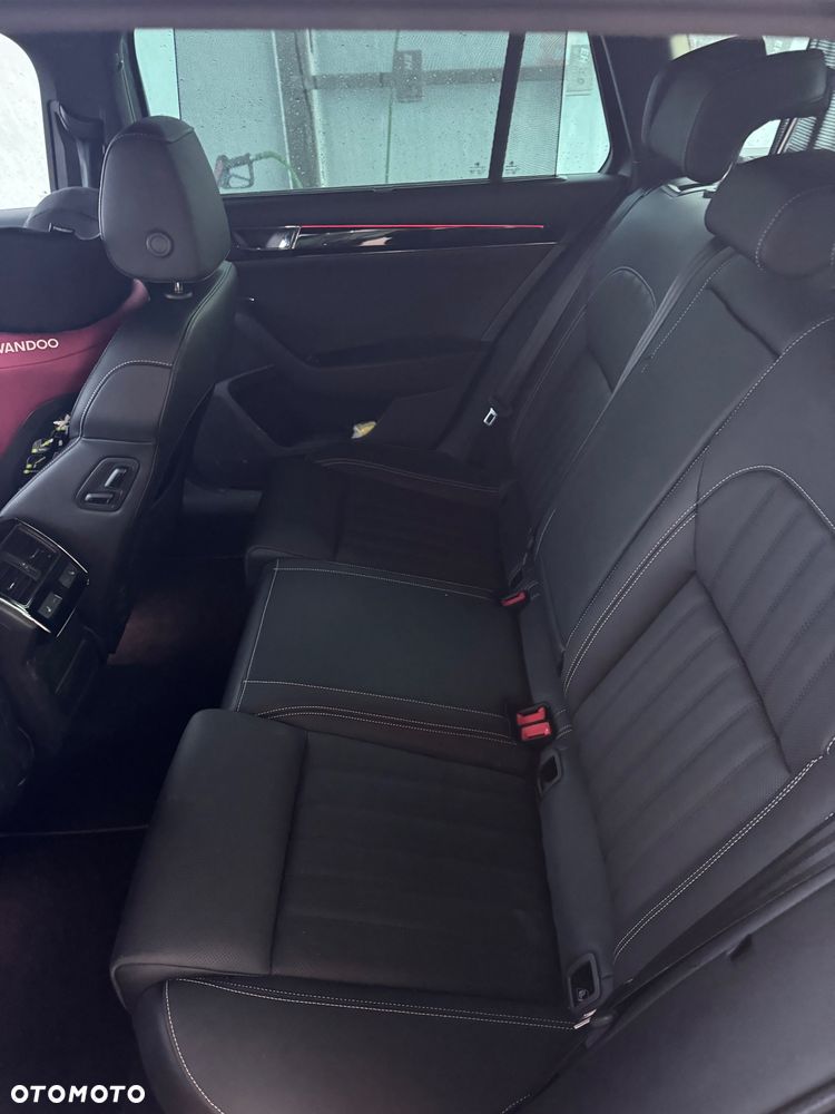 Skoda Superb 2.0 TSI 4x4 L&K DSG - 12