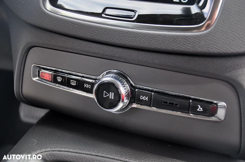 Volvo XC 90 - 24